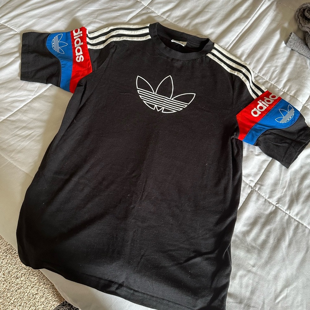 Adidas top